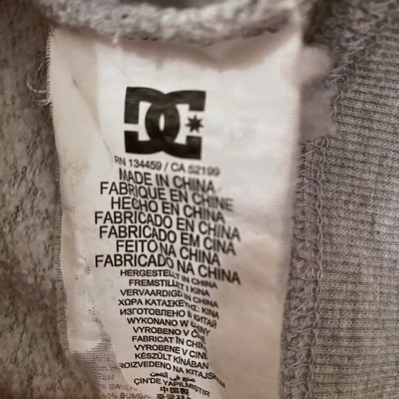 DC Shoes Cozy Gray Zip-Up Hoodie – Size M 🔥 - Picture 9 of 10